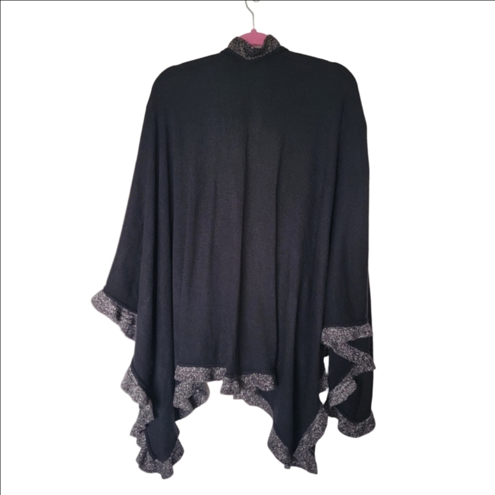 Chic Black and Gray Women's Poncho - Picture 7 of 7